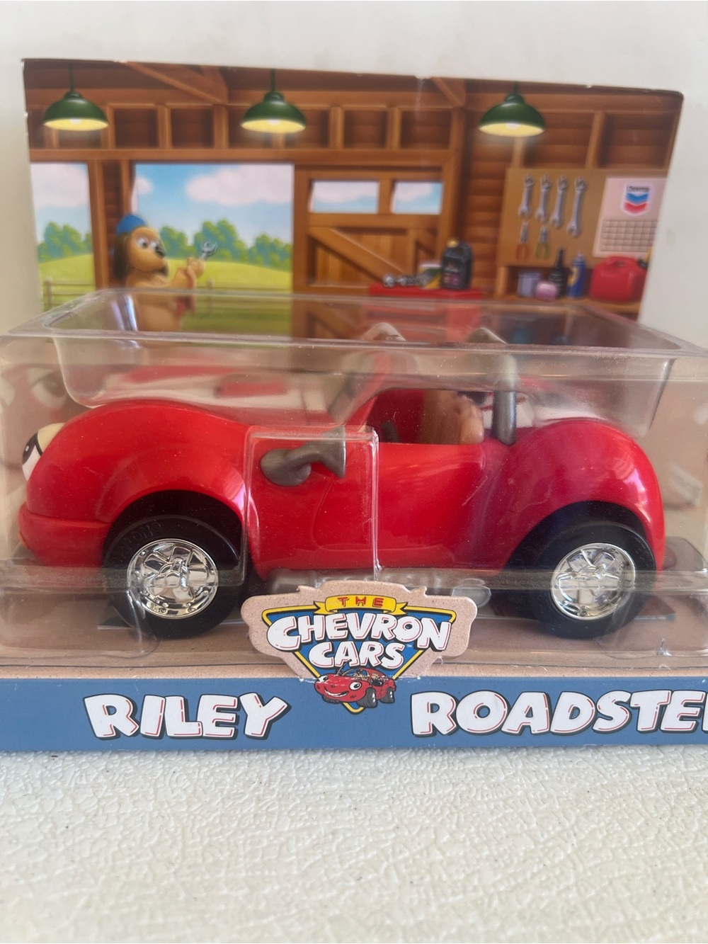 Vintage Chevron car Riley Roadster 2003
